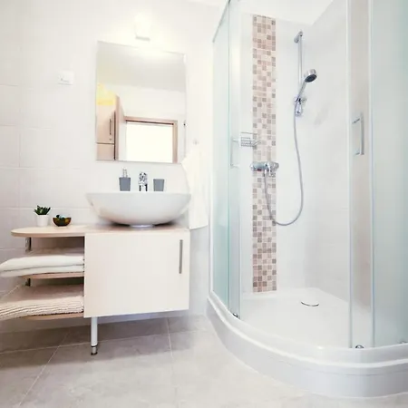 Apartment D&b Lelle