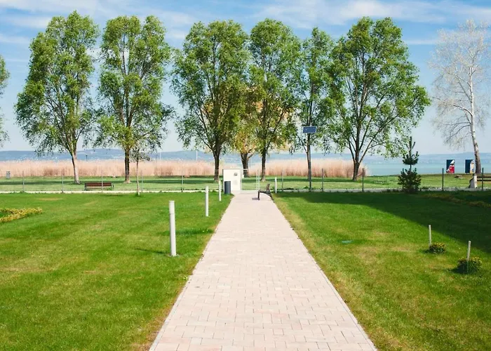 D&b Lelle 아파트 발라톤엘